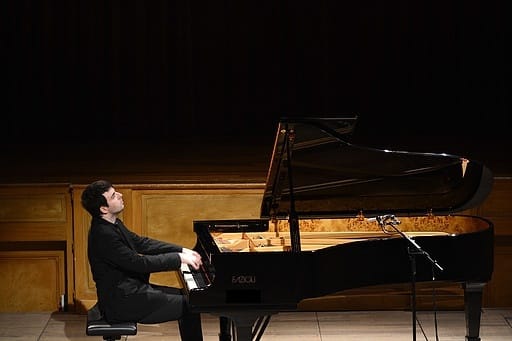 PIANO - Yannick Van de Velde