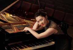 Ching-Yun Hu, Piano